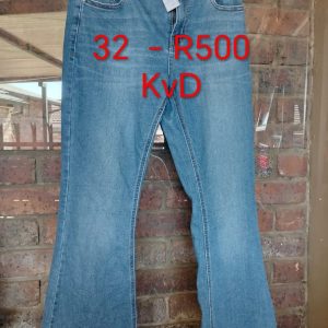 32 Trumpet Staute Jean (KvD)